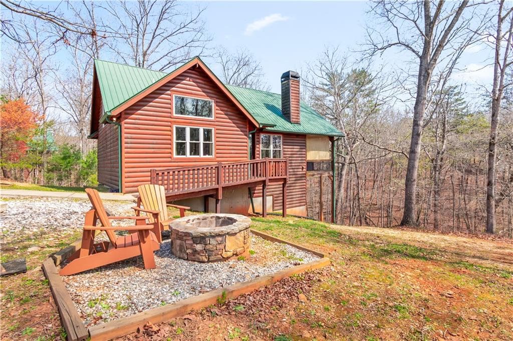 1 bedroom, 1 bathroom, 1,088 sq ft single family residence for sale at 281 Maple Ridge Road, Cleveland, GA 30528