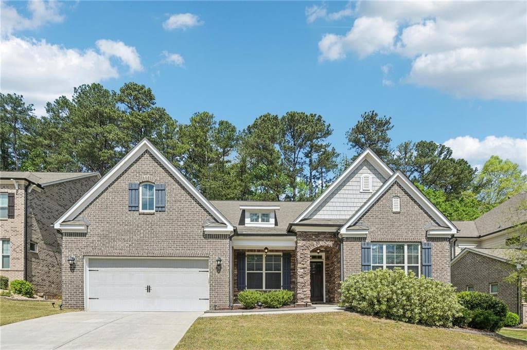 330 La Perla Drive, Sugar Hill, GA 30518 — most recent listing photo