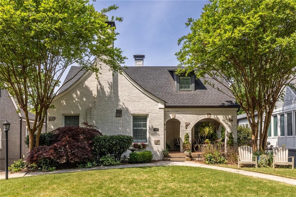3 bedroom, 4 bathroom, 2,632 sq ft single family residence sold at 450 Claire Drive, Atlanta, GA 30307