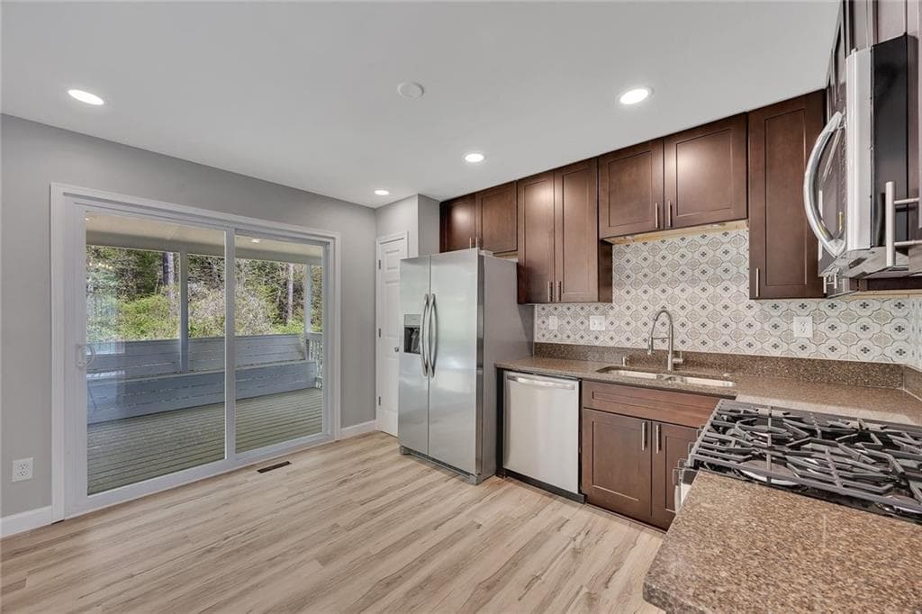 5 bedroom, 3 bathroom, 2,415 sq ft single family residence for rent at 2226 Alyssa Court, Lithia Springs, GA 30122 for $2,500 a month — photo 9