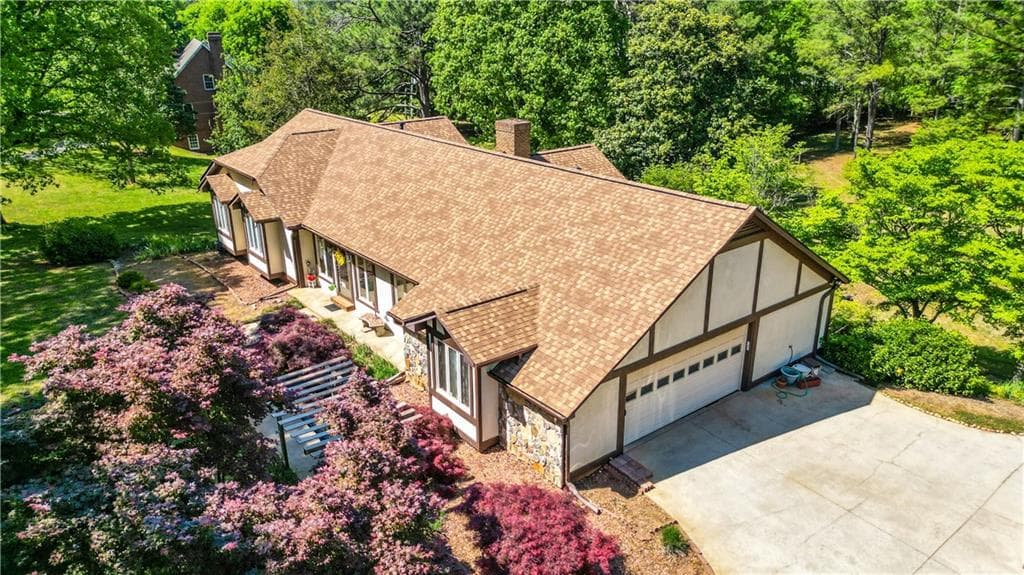 4 bedroom, 4 bathroom, 4,200 sq ft single family residence for sale at 130 Hawn Road, Fayetteville, GA 30215 — photo 2