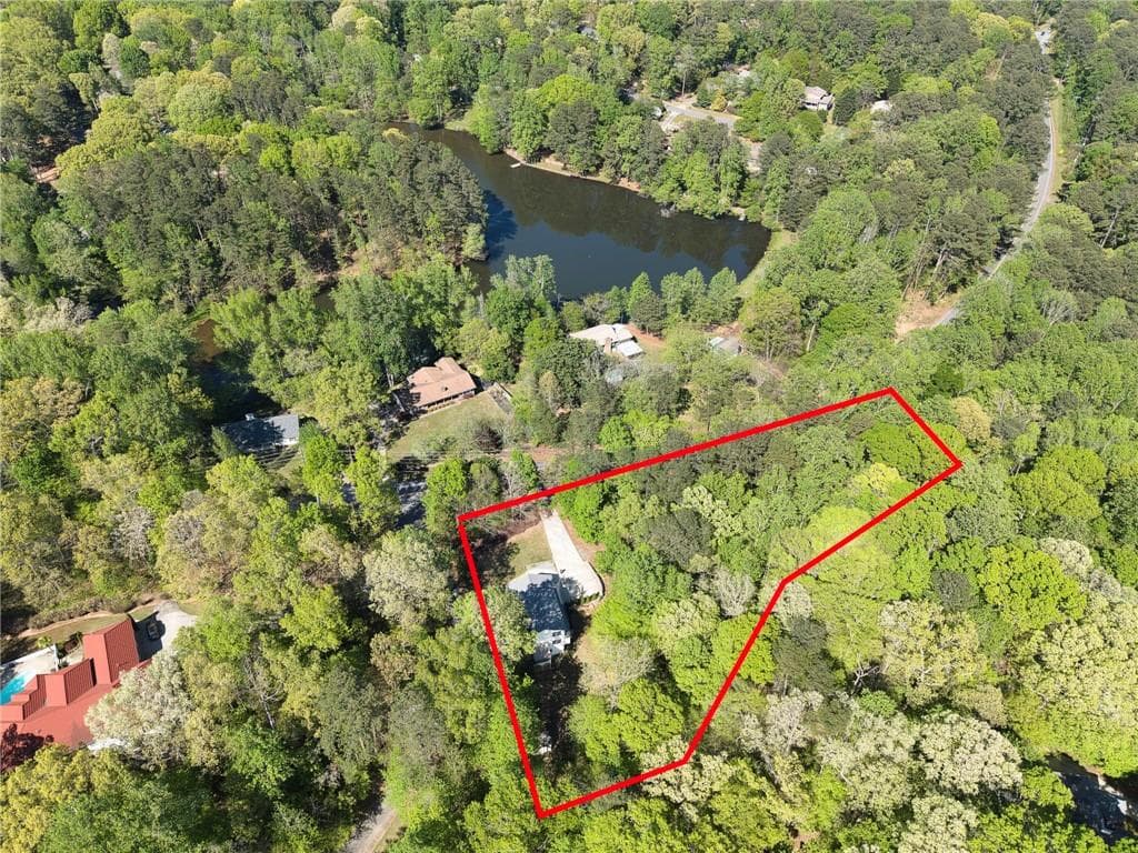 3 bedroom, 3 bathroom, 2,076 sq ft single family residence for sale at 3171 Burnt Hickory Road, Marietta, GA 30064 — photo 3