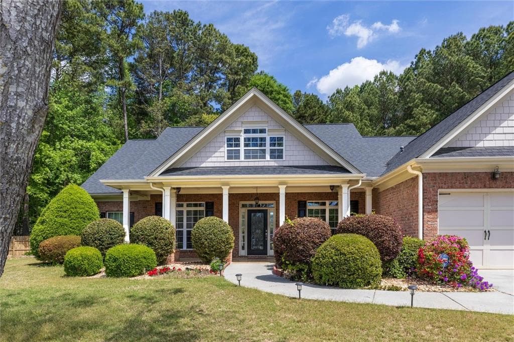 4 bedroom, 4 bathroom, 3,397 sq ft single family residence under contract at 280 Starfire Court, Loganville, GA 30052 — photo 3