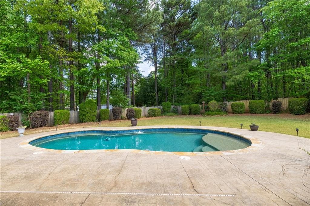 4 bedroom, 4 bathroom, 3,397 sq ft single family residence under contract at 280 Starfire Court, Loganville, GA 30052