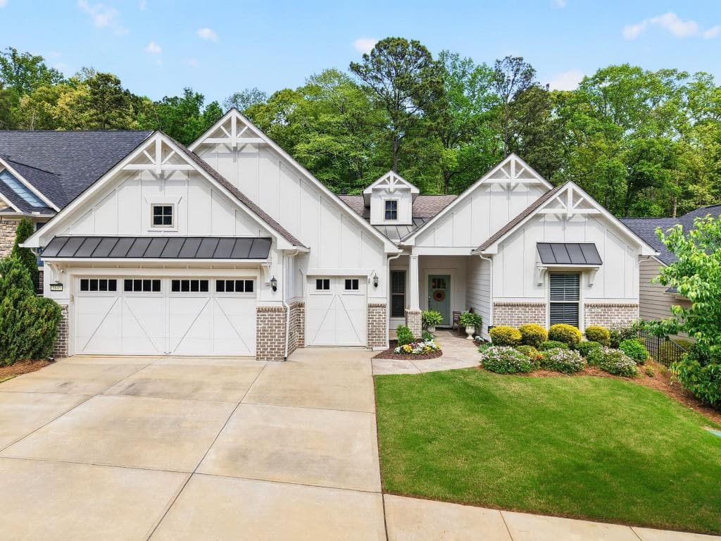 2 bedroom, 3 bathroom, 2,590 sq ft single family residence sold at 5645 Willow Springs Place, Hoschton, GA 30548
