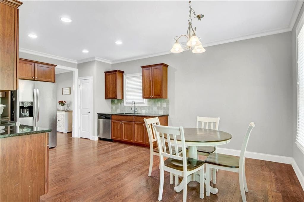 4 bedroom, 3 bathroom, 2,482 sq ft single family residence under contract at 20 Brookside Way, Cartersville, GA 30121 — photo 6