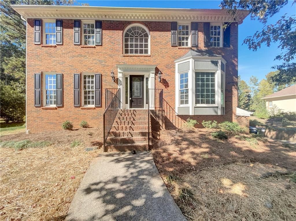 3 bedroom, 3 bathroom, 2,380 sq ft single family residence under contract at 3526 W Hampton Drive, Marietta, GA 30064