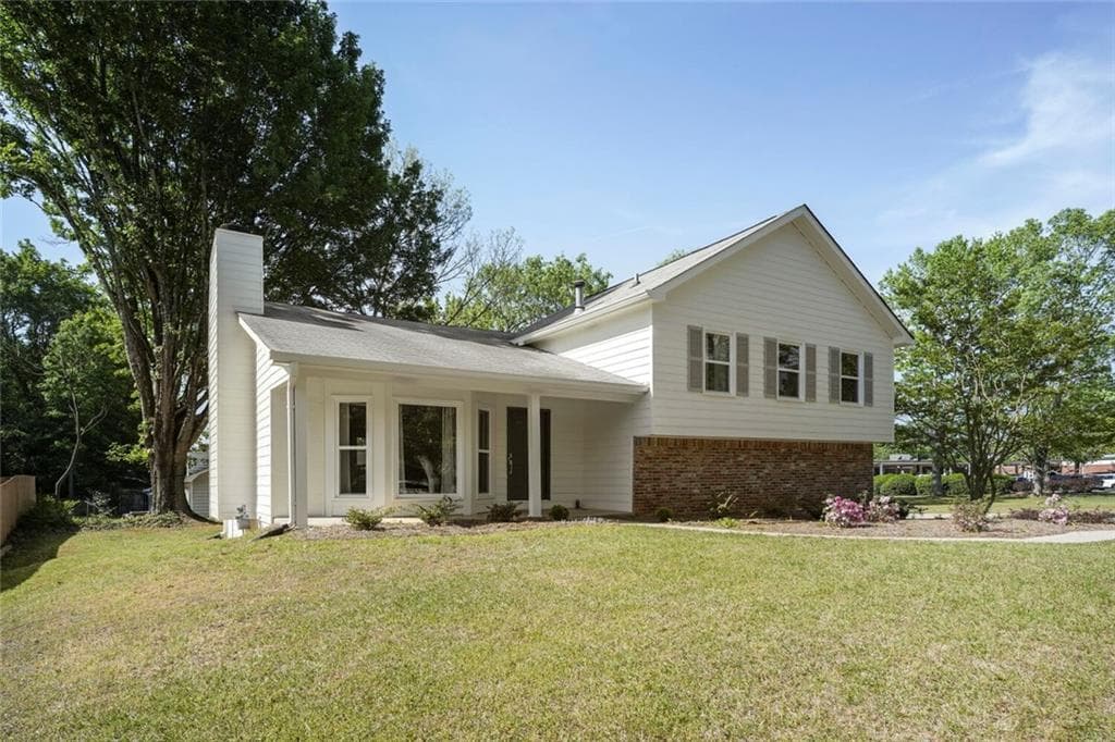 11 Parkmont Drive, Roswell, GA 30076 — most recent listing photo