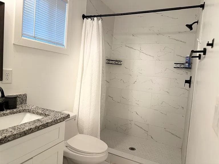 3 bedroom, 2 bathroom, 1,144 sq ft single family residence for sale at 2581 Hood Avenue, Atlanta, GA 30318 — photo 6