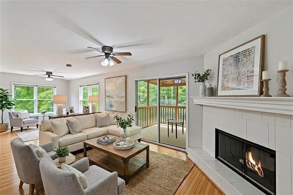 3 bedroom, 3 bathroom, 2,076 sq ft single family residence for sale at 3171 Burnt Hickory Road, Marietta, GA 30064 — photo 5