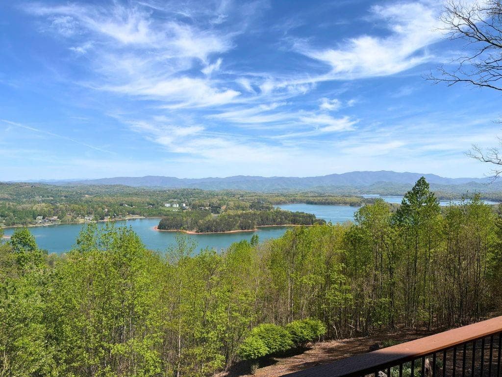 4 bedroom, 4 bathroom, 3,136 sq ft single family residence for sale at 928 Kirkland Drive, Hiawassee, GA 30546 — photo 3