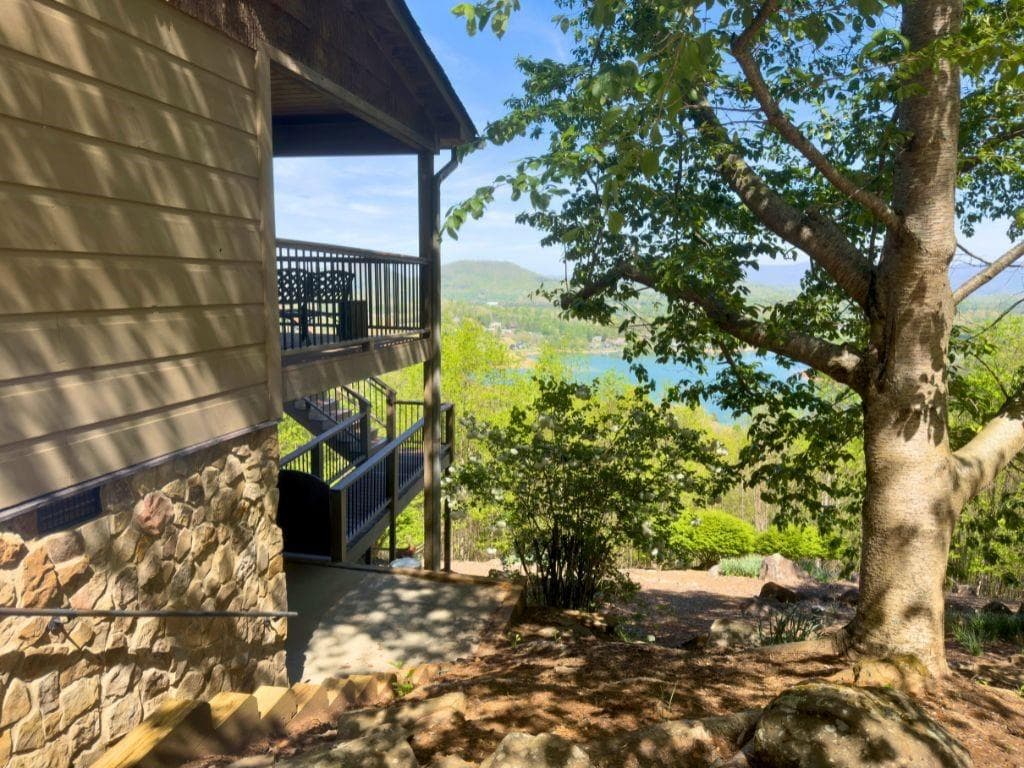 4 bedroom, 4 bathroom, 3,136 sq ft single family residence for sale at 928 Kirkland Drive, Hiawassee, GA 30546 — photo 7