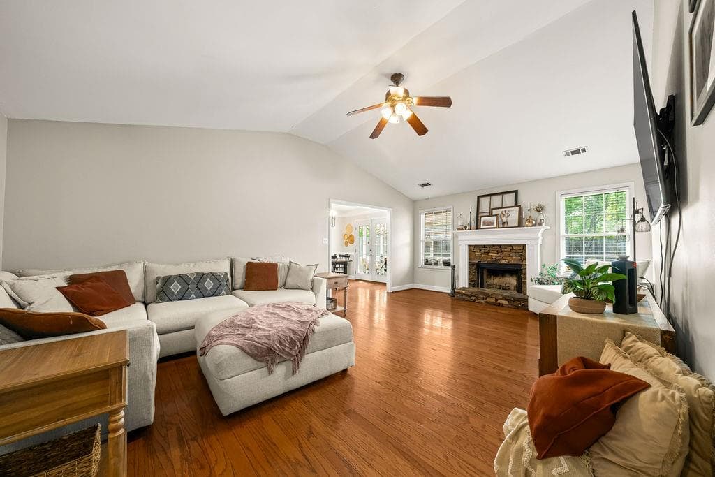 3 bedroom, 2 bathroom, 1,504 sq ft single family residence under contract at 15 Trillium Trail, Rome, GA 30165 — photo 3