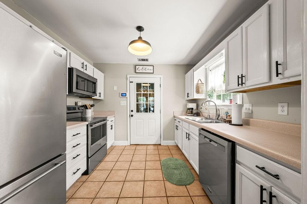 3 bedroom, 2 bathroom, 1,504 sq ft single family residence under contract at 15 Trillium Trail, Rome, GA 30165 — photo 8