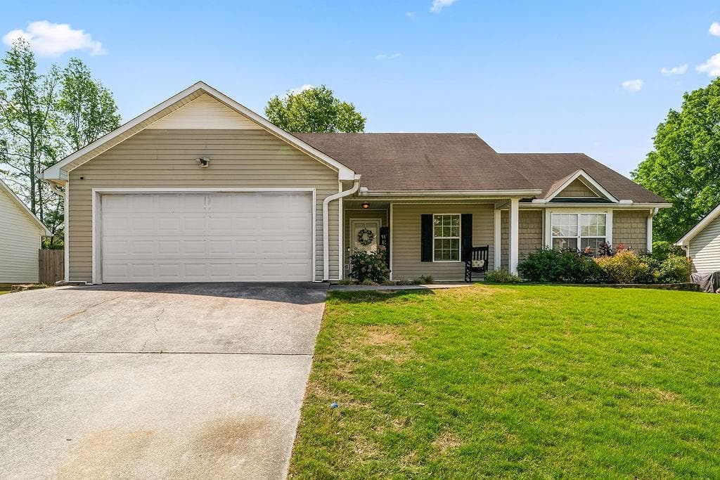 3 bedroom, 2 bathroom, 1,504 sq ft single family residence under contract at 15 Trillium Trail, Rome, GA 30165 — photo 2
