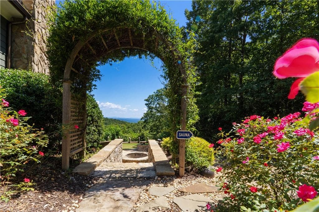 4 bedroom, 5 bathroom, 7,500 sq ft single family residence for sale at 430 Sassafras Mountain Laurel Lane, Jasper, GA 30143 — photo 10