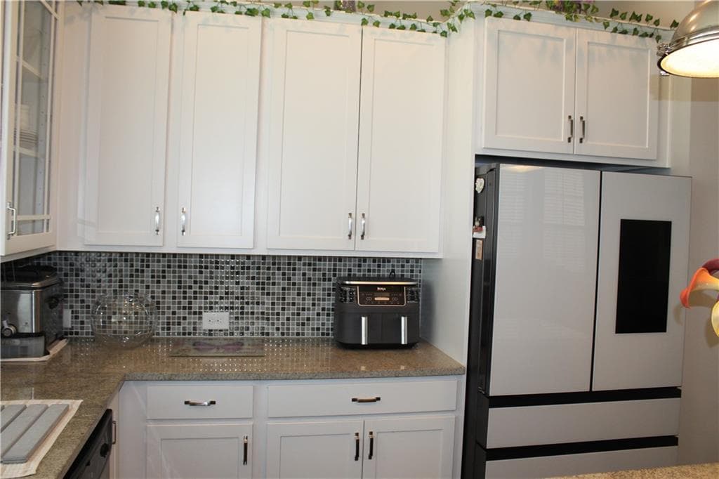 3 bedroom, 4 bathroom, 2,057 sq ft single family residence for sale at 144 Blakemore Drive, Smyrna, GA 30080 — photo 7