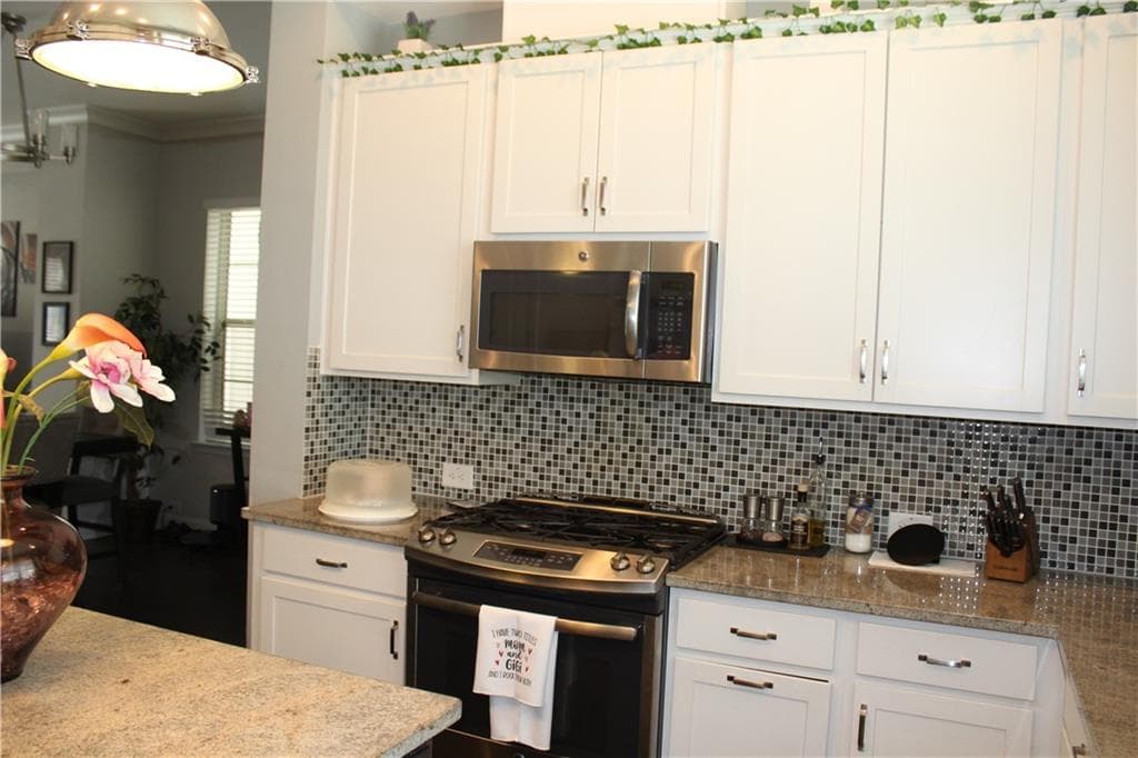 3 bedroom, 4 bathroom, 2,057 sq ft single family residence for sale at 144 Blakemore Drive, Smyrna, GA 30080 — photo 8