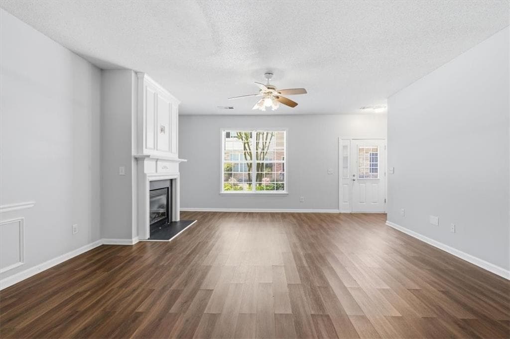 3 bedroom, 2 bathroom, 1,377 sq ft townhouse under contract at 200 Riverstone Commons Circle, Canton, GA 30114 — photo 7