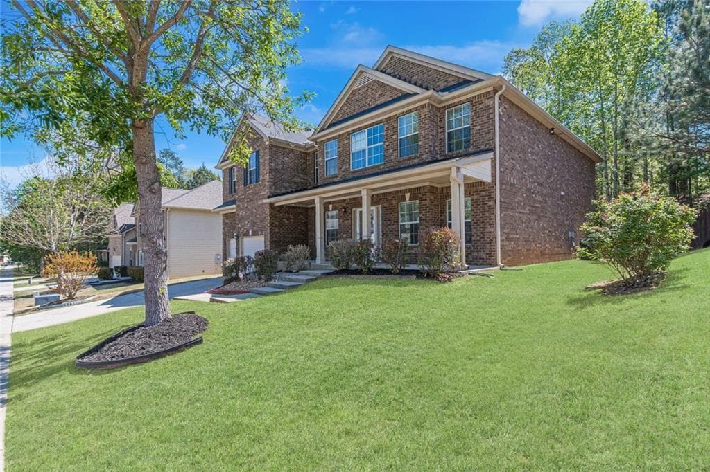 4 bedroom, 4 bathroom, 4,100 sq ft single family residence for sale at 248 Allegrini Drive, Atlanta, GA 30349 — photo 2