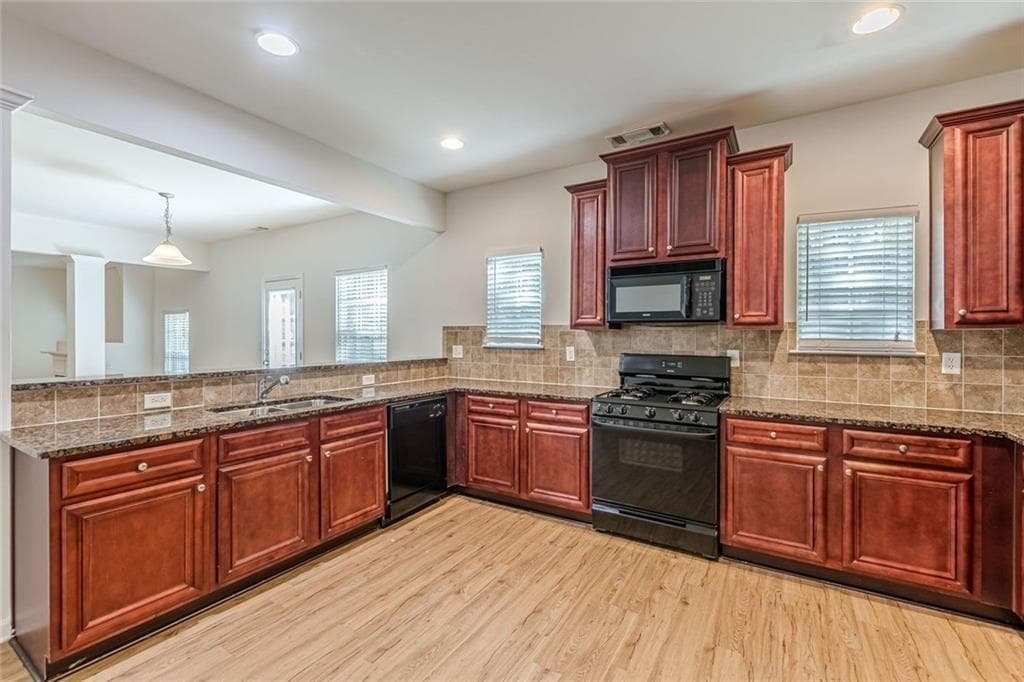 4 bedroom, 4 bathroom, 4,100 sq ft single family residence for sale at 248 Allegrini Drive, Atlanta, GA 30349 — photo 7