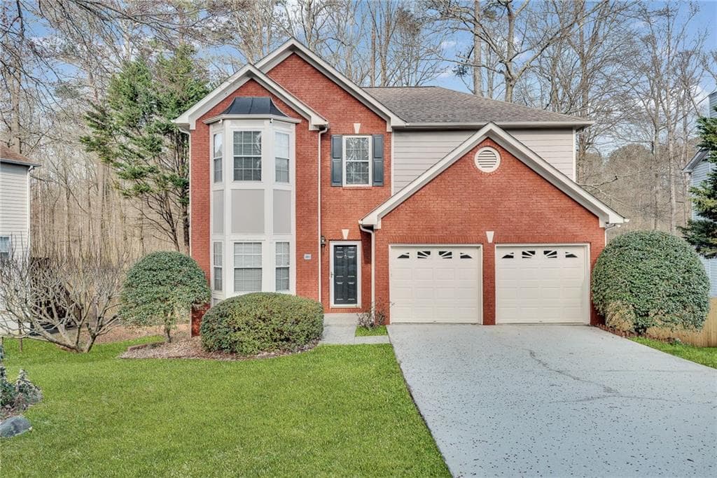 4 bedroom, 3 bathroom, 2,698 sq ft single family residence sold at 880 Walnut Creek Drive, Lilburn, GA 30047