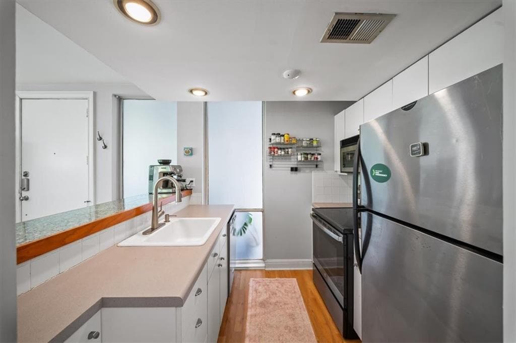 2 bedroom, 2 bathroom, 1,008 sq ft condominium for sale at 287 14th Street 13, Atlanta, GA 30318 — photo 10