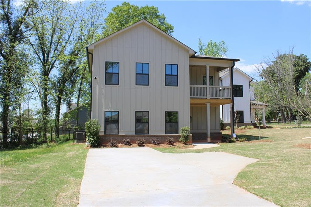 3 bedroom, 3 bathroom, 2,000 sq ft single family residence for sale at 580 Glendale Road, Scottdale, GA 30079