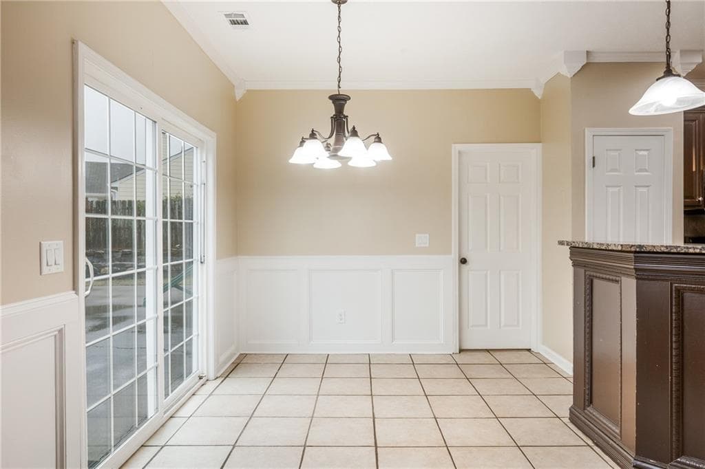 5 bedroom, 3 bathroom, 2,453 sq ft single family residence for sale at 3028 Hallman Circle, Marietta, GA 30064 — photo 10