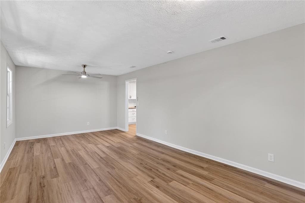 3 bedroom, 2 bathroom, 1,455 sq ft single family residence under contract at 1971 Wilson Road, Conyers, GA 30012 — photo 6
