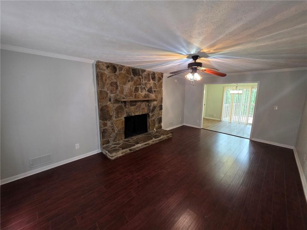 4 bedroom, 3 bathroom, 2,718 sq ft single family residence for sale at 5051 Golfbrook Drive, Stone Mountain, GA 30088 — photo 4