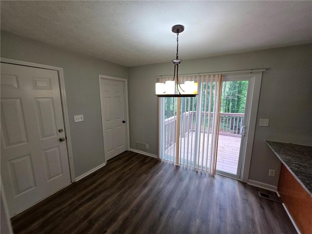 4 bedroom, 3 bathroom, 2,718 sq ft single family residence for sale at 5051 Golfbrook Drive, Stone Mountain, GA 30088 — photo 5