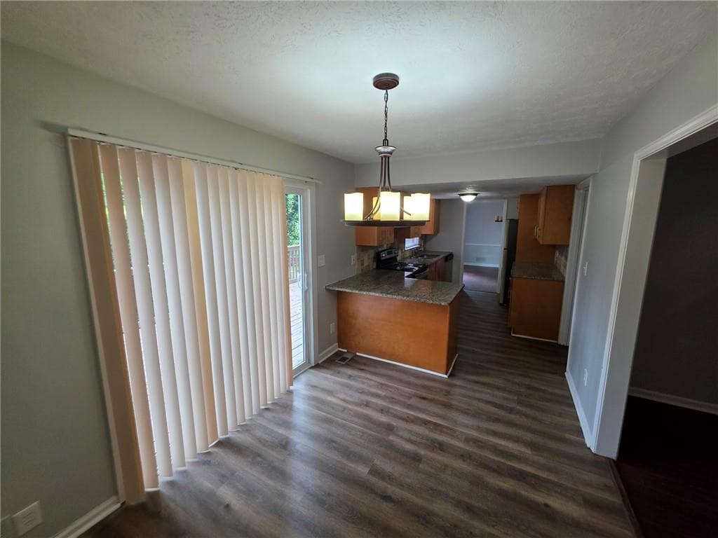 4 bedroom, 3 bathroom, 2,718 sq ft single family residence for sale at 5051 Golfbrook Drive, Stone Mountain, GA 30088 — photo 6