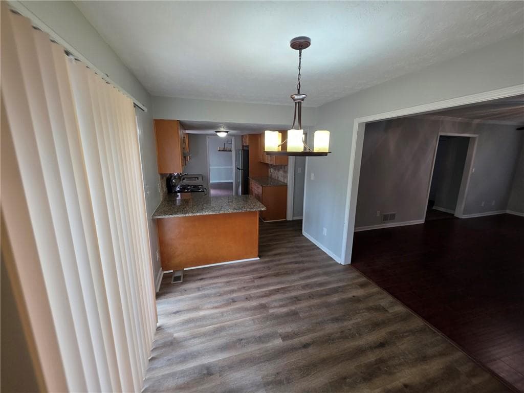4 bedroom, 3 bathroom, 2,718 sq ft single family residence for sale at 5051 Golfbrook Drive, Stone Mountain, GA 30088 — photo 7