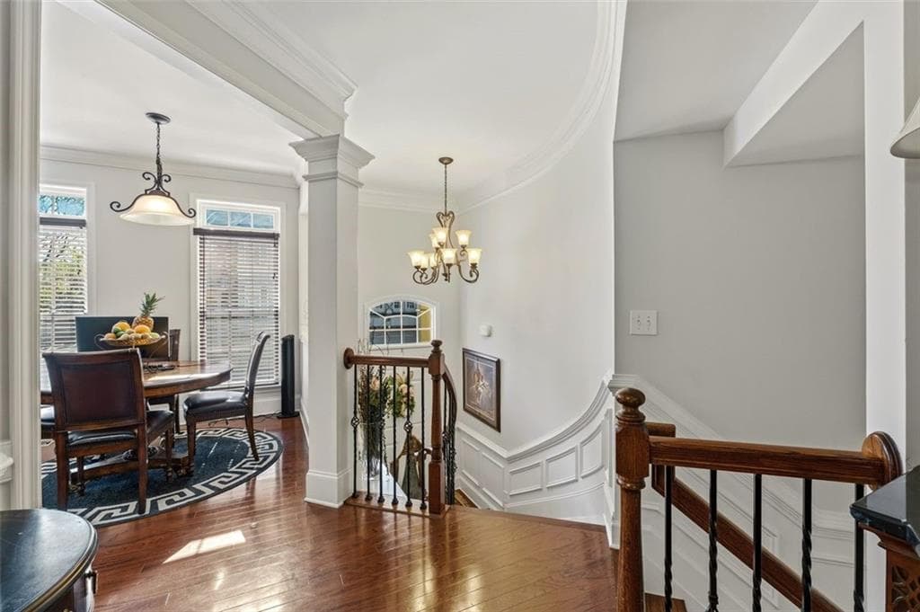 4 bedroom, 4 bathroom, 2,220 sq ft townhouse for sale at 2852 Overlook Court, Atlanta, GA 30324 — photo 4
