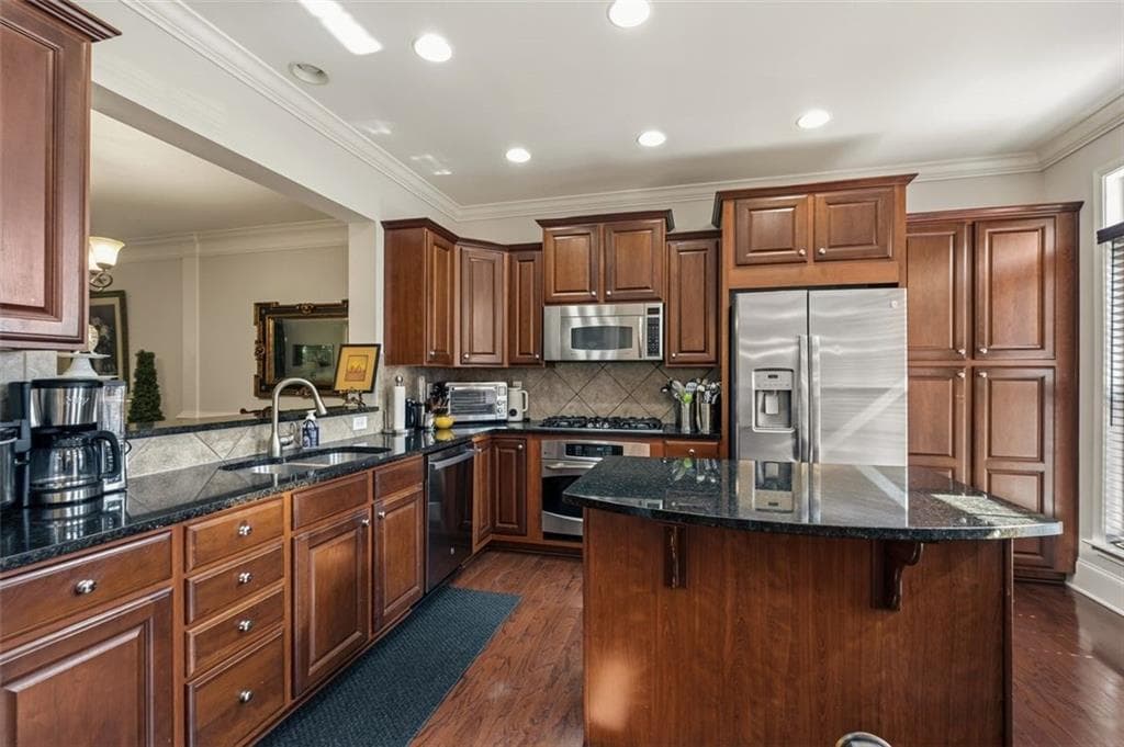 4 bedroom, 4 bathroom, 2,220 sq ft townhouse for sale at 2852 Overlook Court, Atlanta, GA 30324 — photo 7