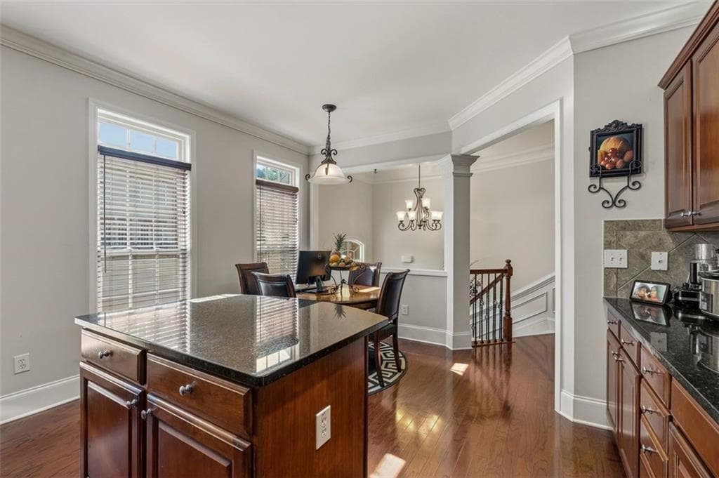 4 bedroom, 4 bathroom, 2,220 sq ft townhouse for sale at 2852 Overlook Court, Atlanta, GA 30324 — photo 9