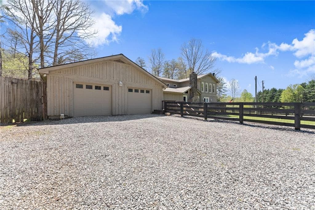 4 bedroom, 4 bathroom, 4,149 sq ft single family residence for sale at 290 Chastain Road, Sautee Nacoochee, GA 30571 — photo 7