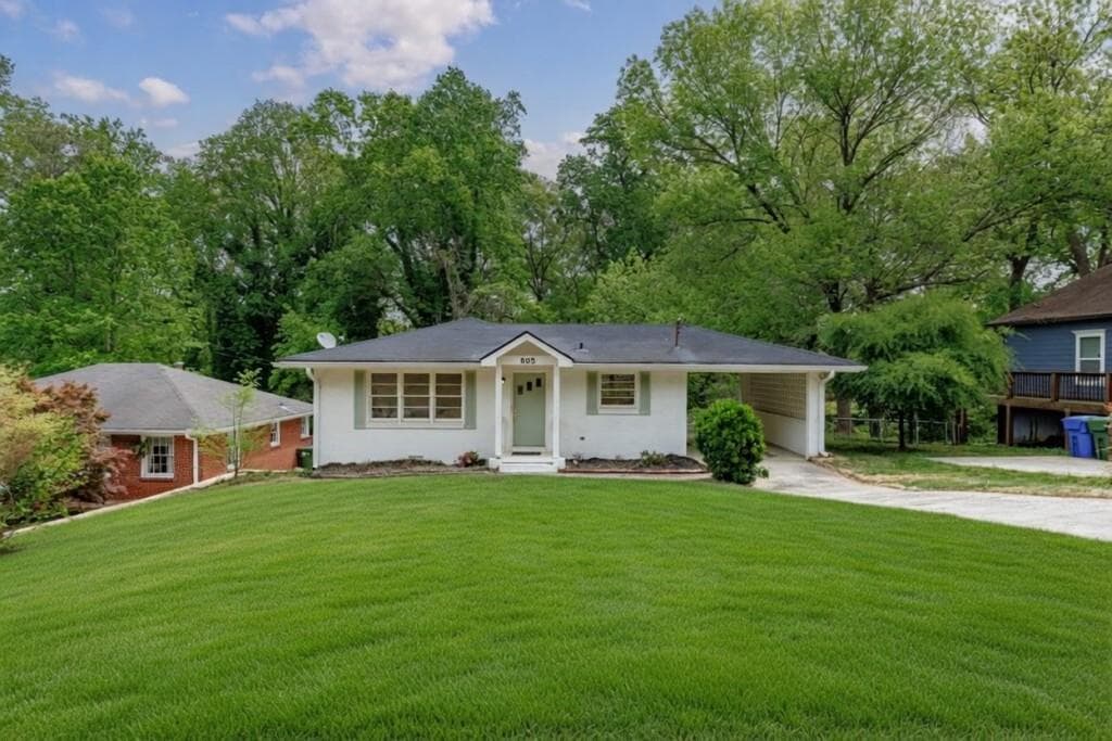 3 bedroom, 2 bathroom, 1,700 sq ft single family residence for sale at 805 Gertrude Place, Atlanta, GA 30318 — photo 2