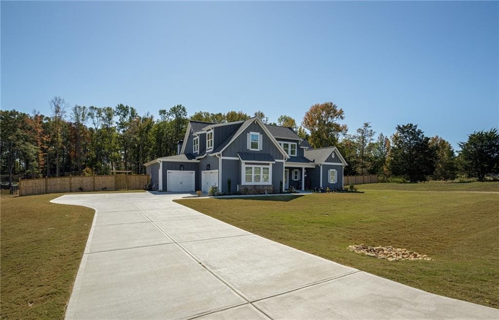 5 bedroom, 3 bathroom, 3,262 sq ft single family residence for sale at 255 Old Town Road, Dacula, GA 30019 — photo 8