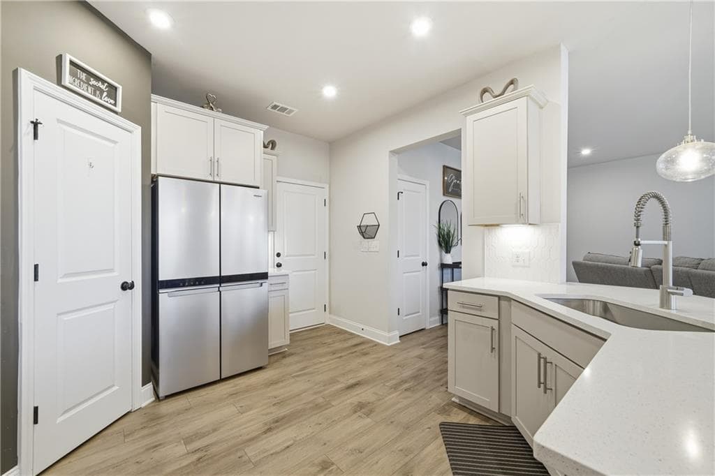 3 bedroom, 4 bathroom, 2,155 sq ft townhouse for sale at 500 Garvin Drive, Woodstock, GA 30188 — photo 9