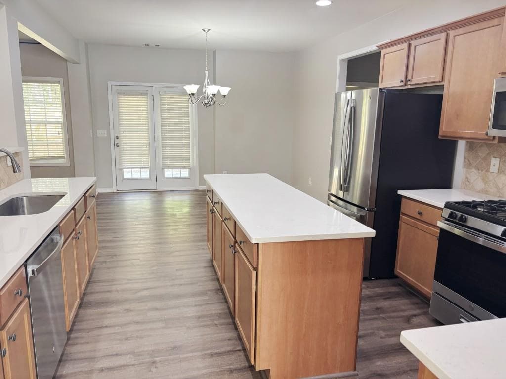 4 bedroom, 3 bathroom, 3,322 sq ft single family residence under contract at 1450 Mystic Ridge Place, Cumming, GA 30040 — photo 10