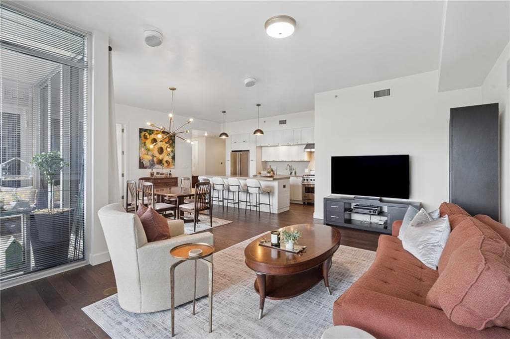 2 bedroom, 3 bathroom, 1,521 sq ft condominium for sale at 1820 Peachtree Street 704, Atlanta, GA 30309 — photo 3