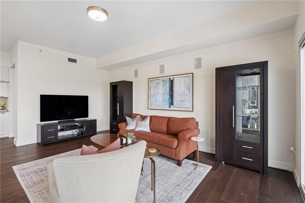 2 bedroom, 3 bathroom, 1,521 sq ft condominium for sale at 1820 Peachtree Street 704, Atlanta, GA 30309 — photo 7
