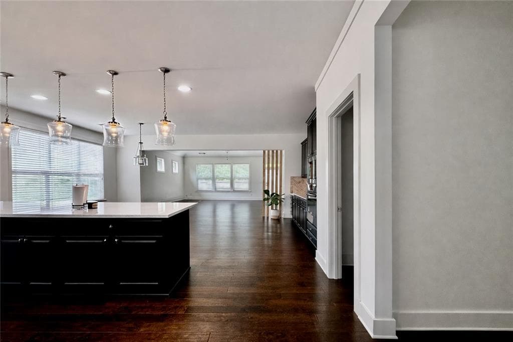 3 bedroom, 3 bathroom, 2,492 sq ft single family residence under contract at 1207 Halletts Peak Place, Lawrenceville, GA 30044 — photo 4