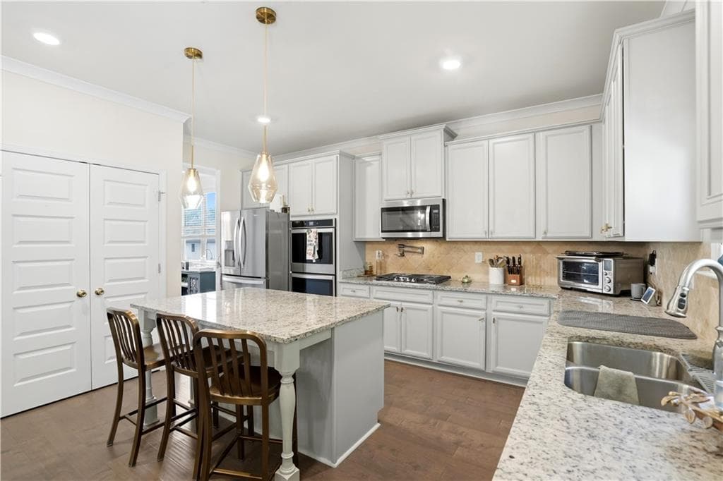 5 bedroom, 4 bathroom, 3,684 sq ft single family residence for sale at 2715 Ridge Manor Drive, Dacula, GA 30019 — photo 8