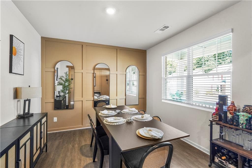 5 bedroom, 3 bathroom, 2,449 sq ft single family residence for sale at 499 Walnut Grove Way, Pendergrass, GA 30567 — photo 3