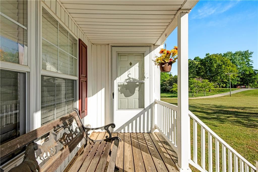 3 bedroom, 2 bathroom, 1,792 sq ft single family residence for sale at 4940 Flat Creek Road, Oakwood, GA 30566 — photo 2