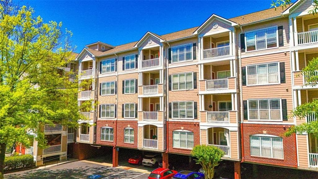 1 bedroom, 1 bathroom, 736 sq ft condominium for sale at 4333 Dunwoody Park 1209, Atlanta, GA 30338 — photo 3