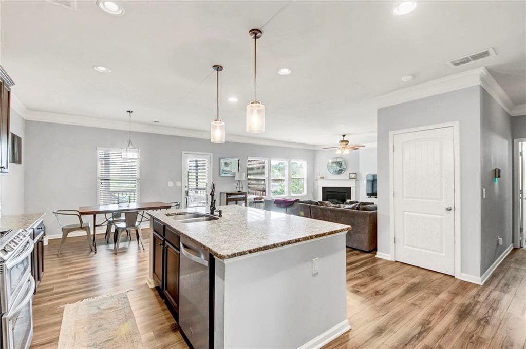 4 bedroom, 4 bathroom, 3,633 sq ft single family residence under contract at 170 Cornerstone Circle, Woodstock, GA 30188 — photo 8